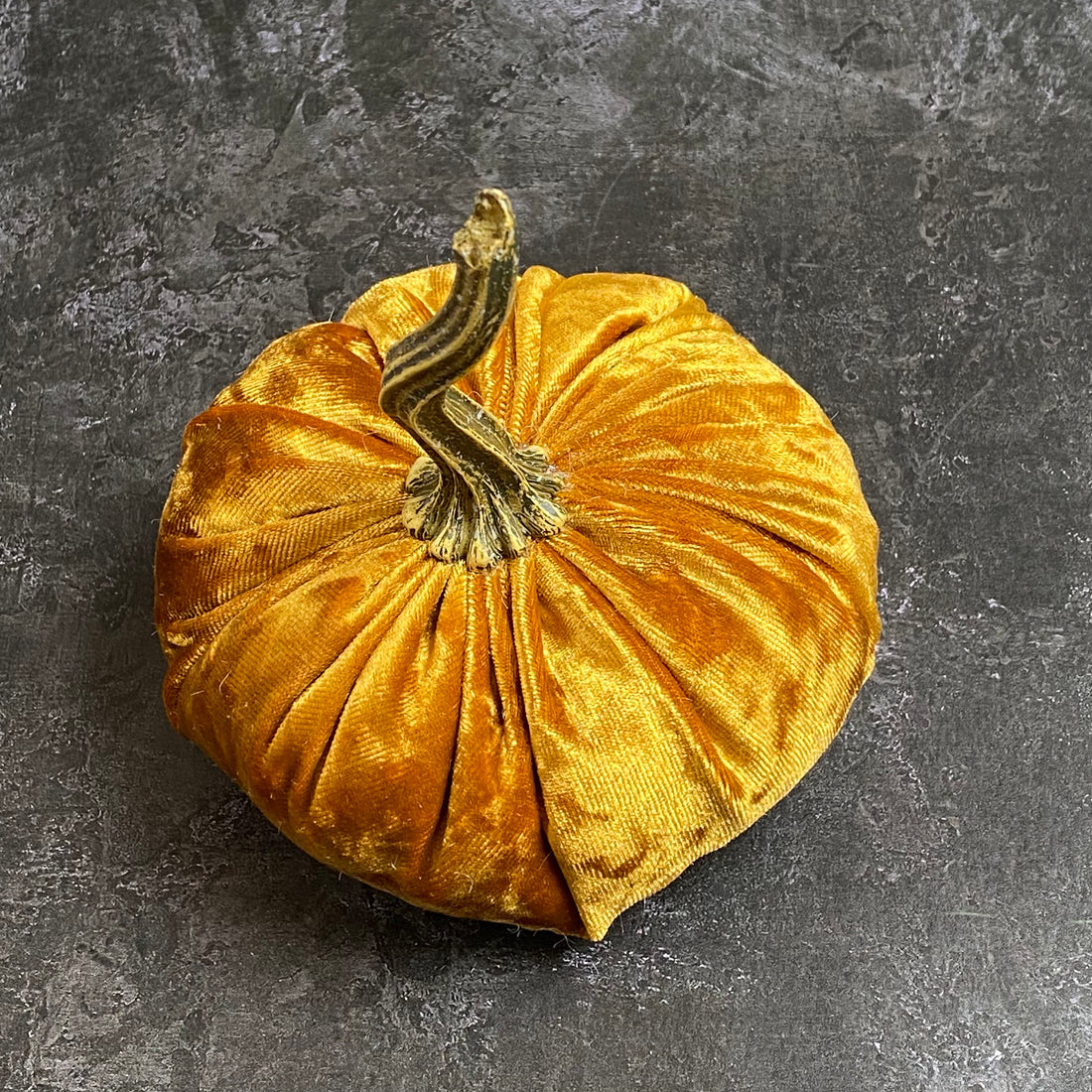 XSMALL VELVET DECORATIVE PUMPKIN