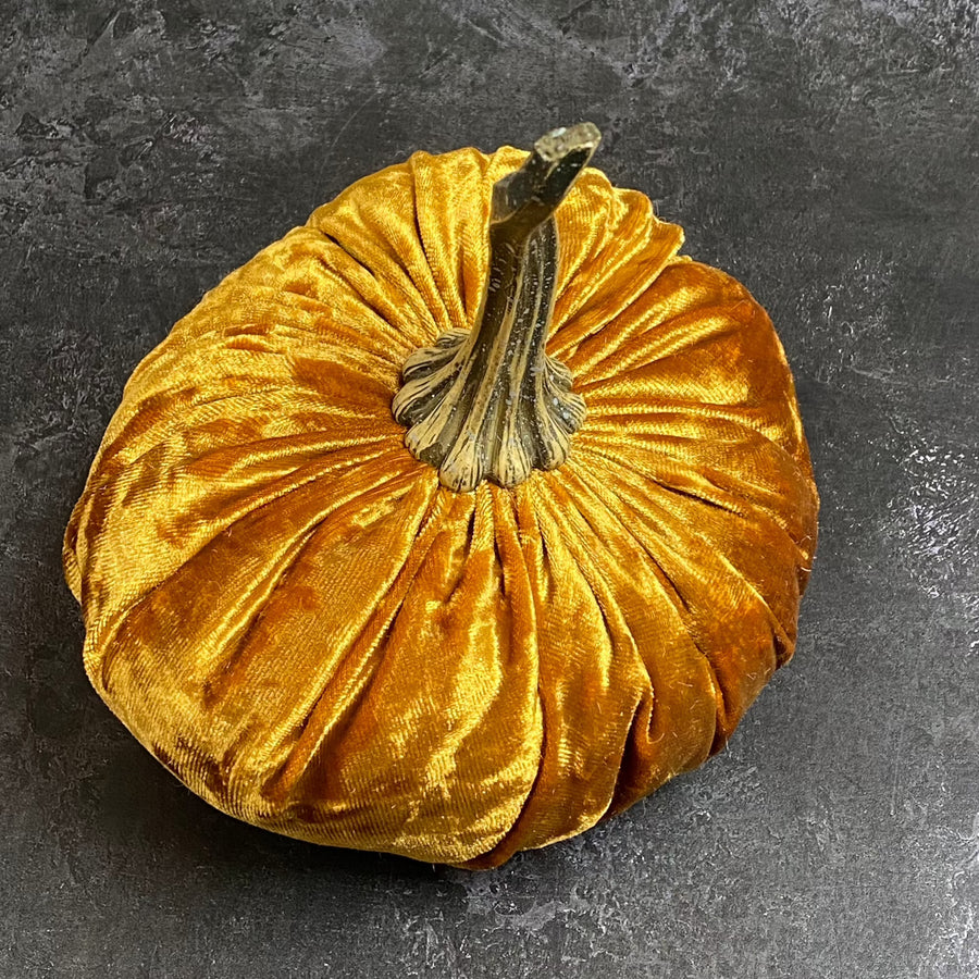 SMALL VELVET DECORATIVE PUMPKIN