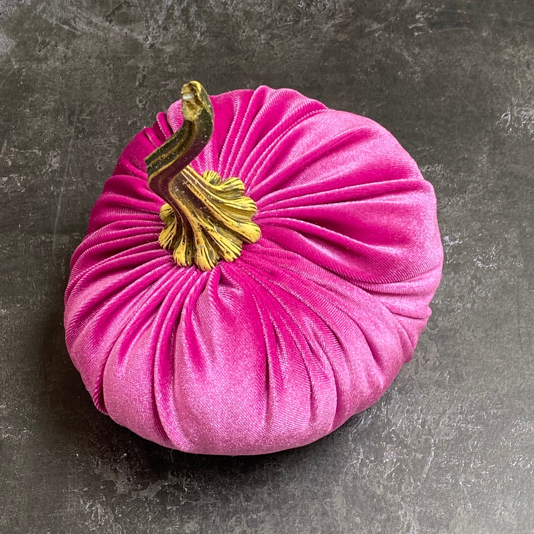 SMALL VELVET DECORATIVE PUMPKIN