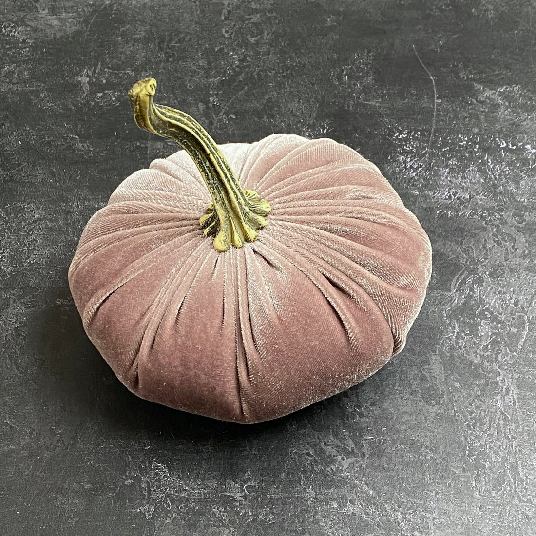 SMALL VELVET DECORATIVE PUMPKIN