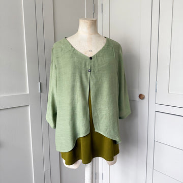 BAMBOO TWO BUTTON SPLIT FRONT LYNN TOP | AVOCADO | S|M
