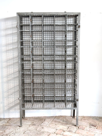 VINTAGE METAL WIRE PIGEON HOLE DISPLAY UNIT