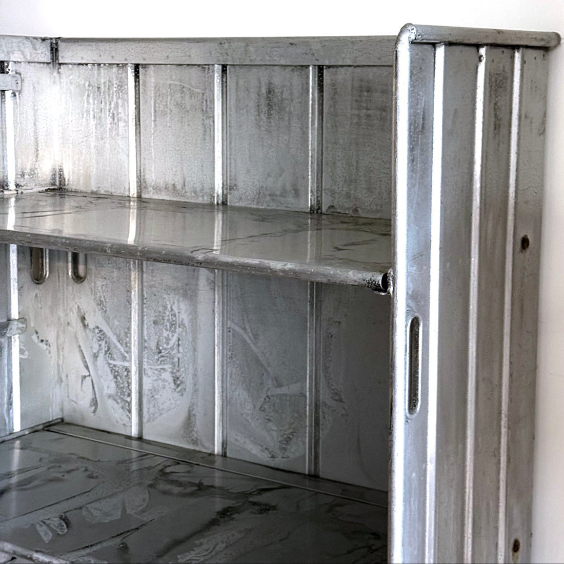 VINTAGE ALUMINIUM SHELVING UNIT ON WHEELS