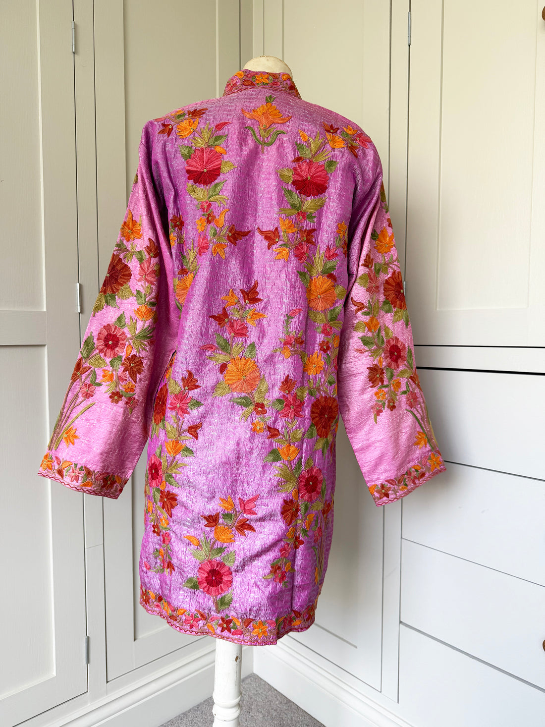 KASHMIRI EMBROIDERED SILK JACKET | PINK