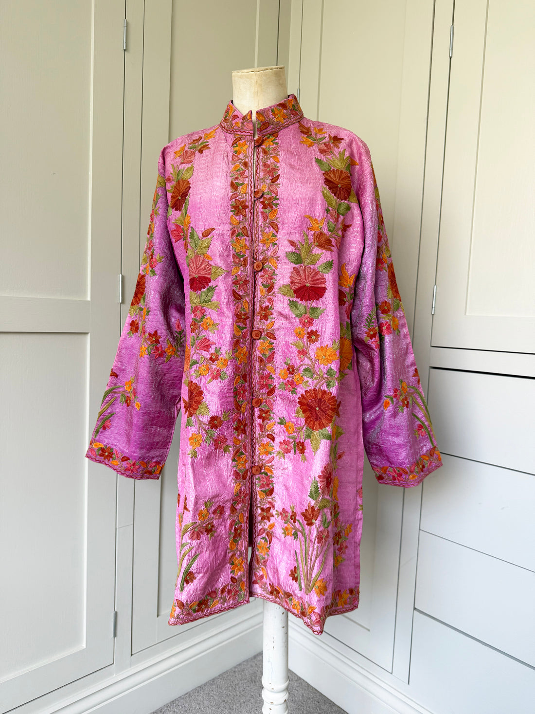 KASHMIRI EMBROIDERED SILK JACKET | PINK