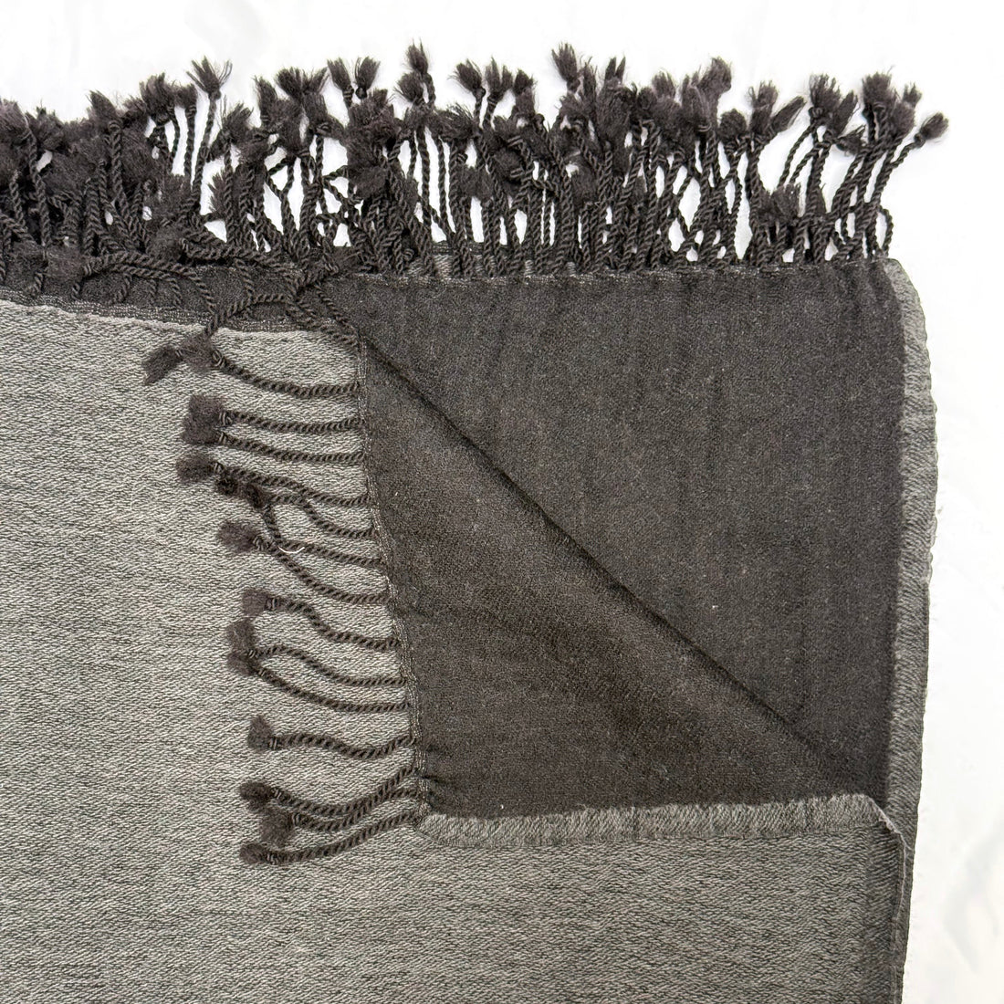 FINE WOOL TWO TONE THROW | BLACK & GREY