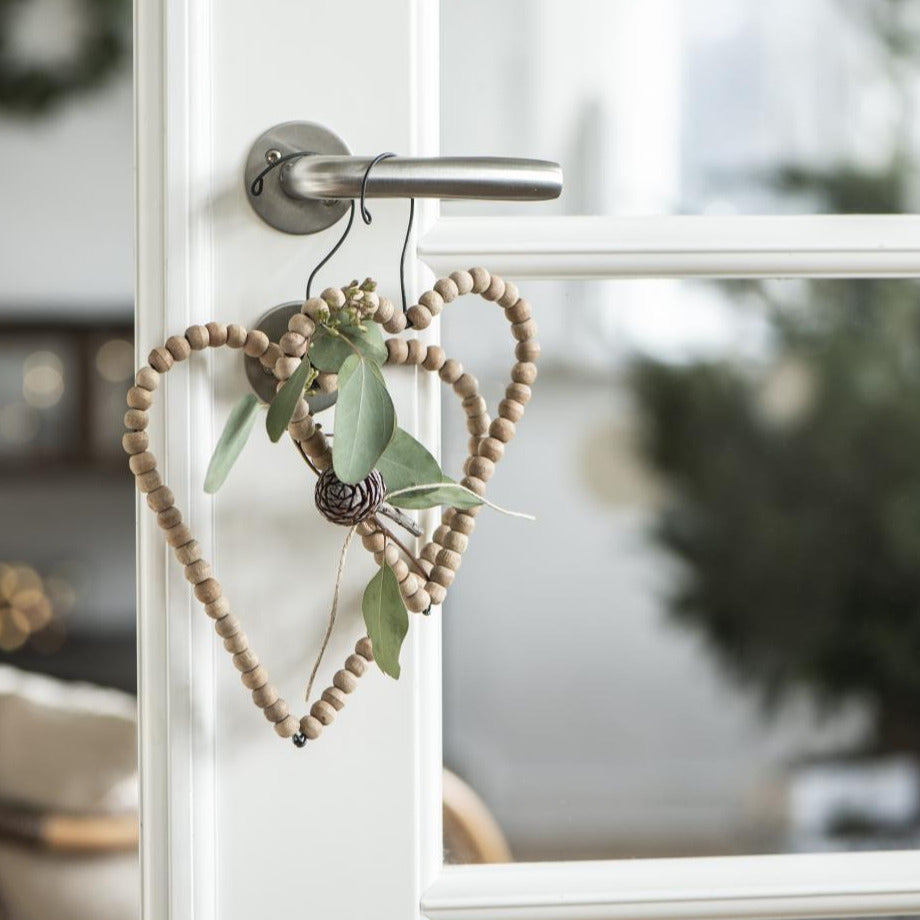 HANGING WIRE HEART WITH WOODEN BEADS