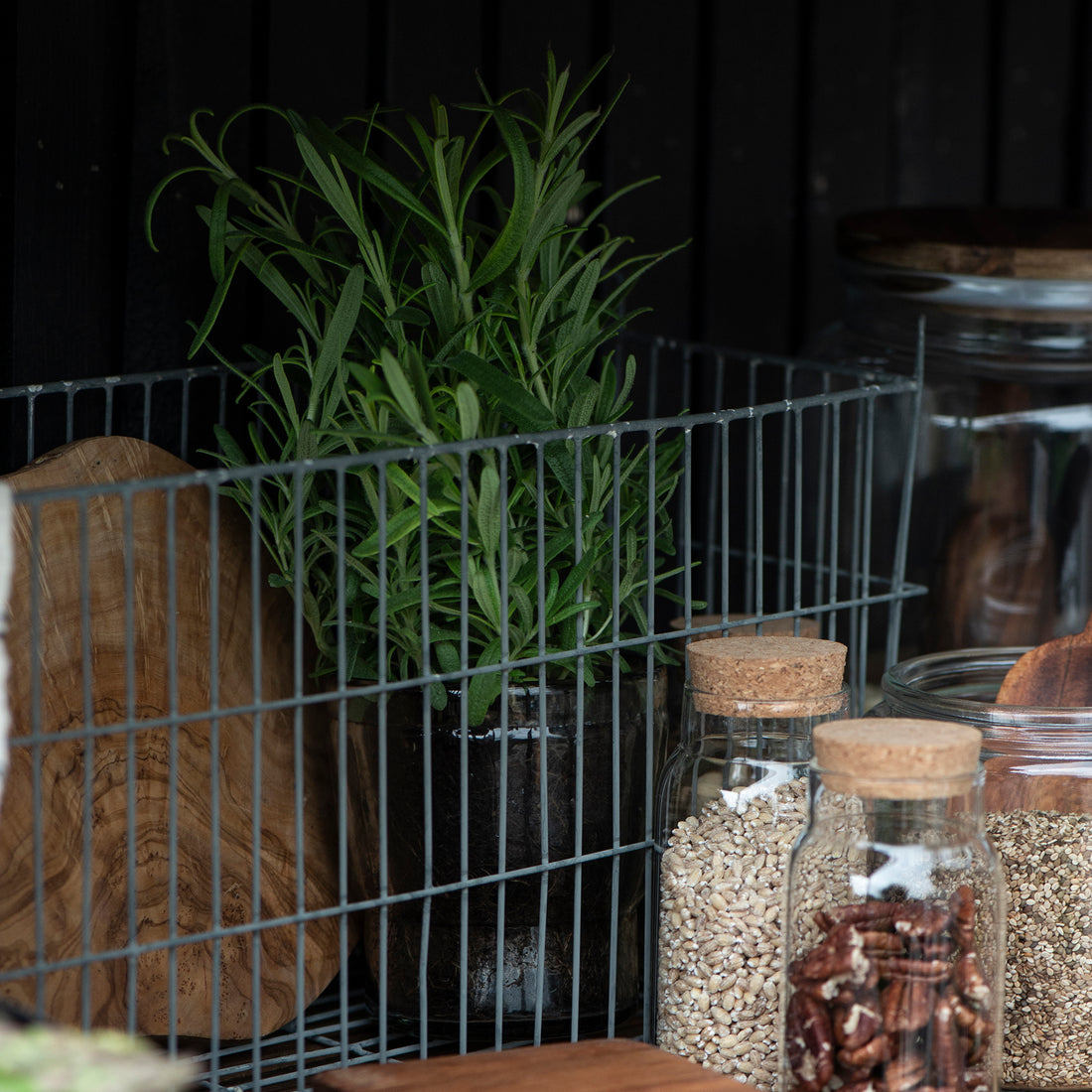 LONG WIRE ZINC BASKET