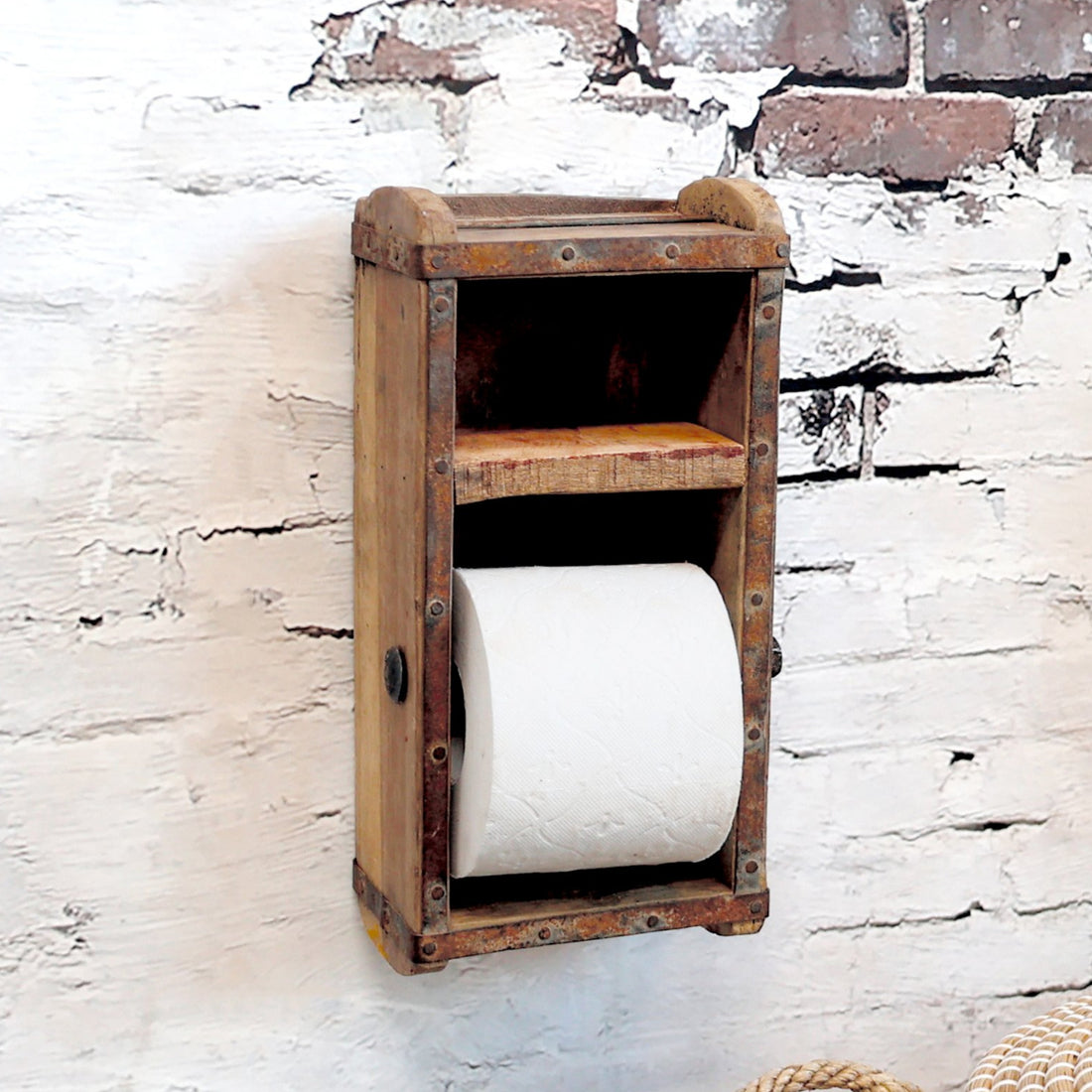 VINTAGE BRICK MOULD TOILET PAPER HOLDER