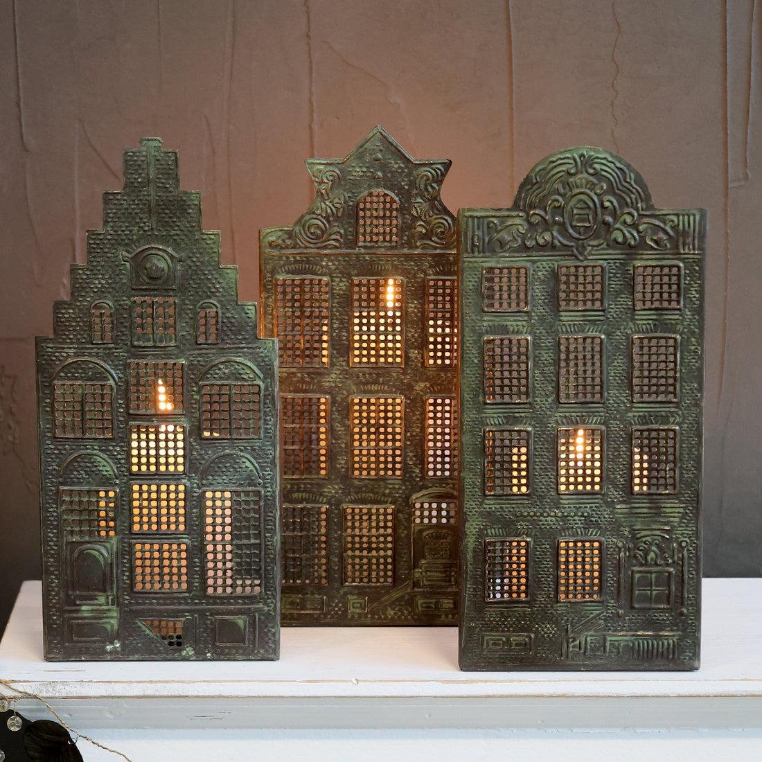 DECORATIVE METAL HOUSE CANDLE HOLDER | 3 DESIGNS