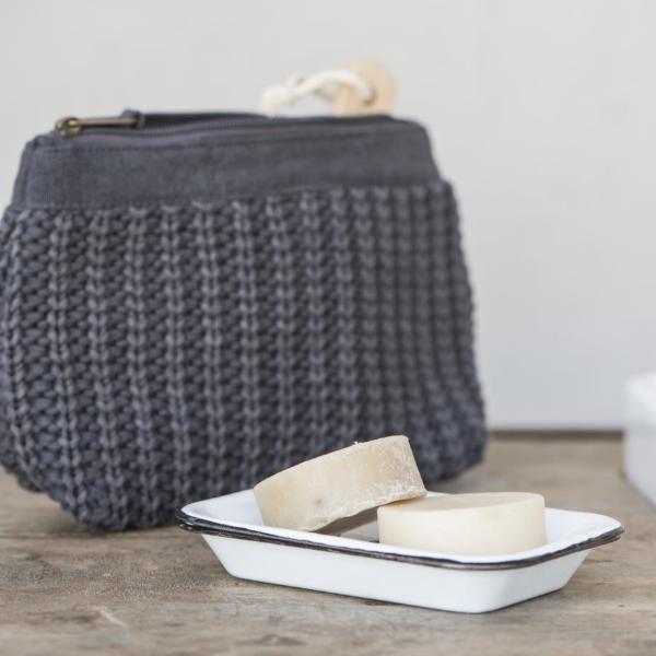 KNITTED POUCH