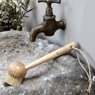 DISHWASHING BRUSH
