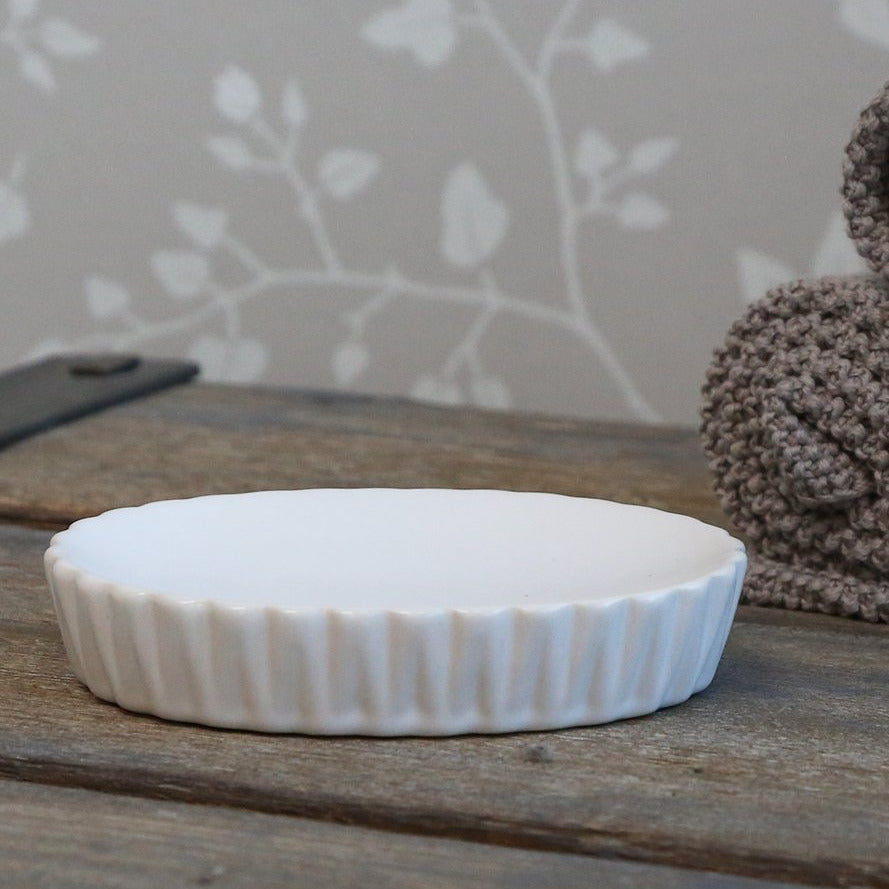 WHITE PORCELAIN SOAP DISH