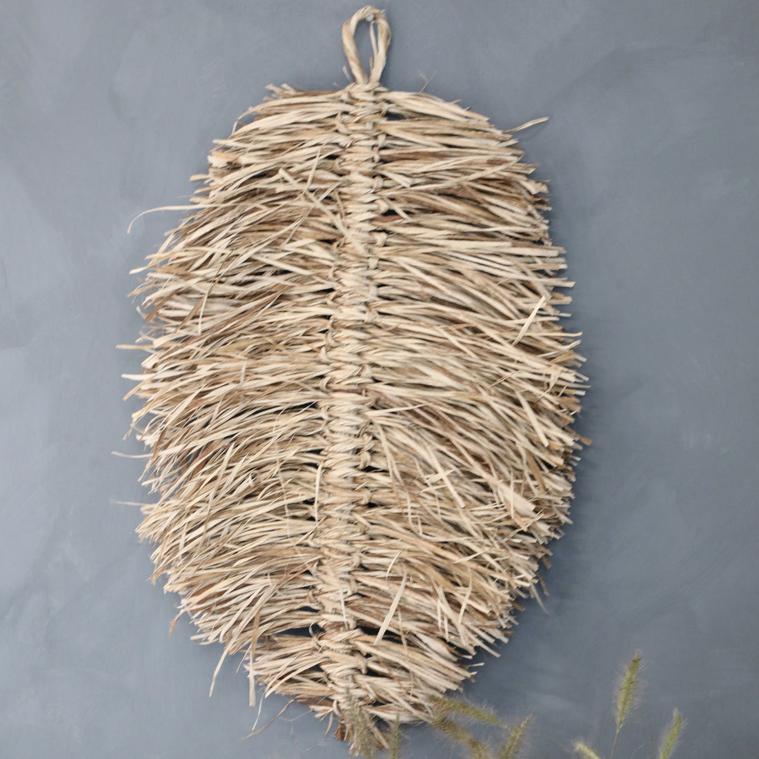 SEAGRASS LEAF WALL DECORATION