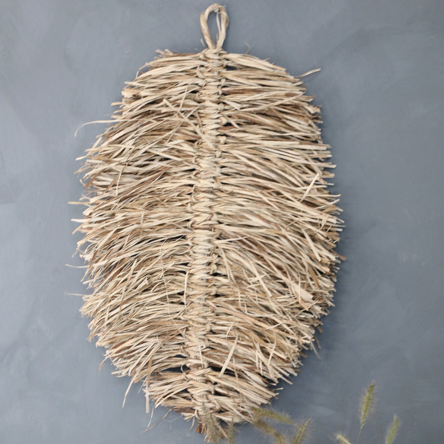 SEAGRASS LEAF WALL DECORATION