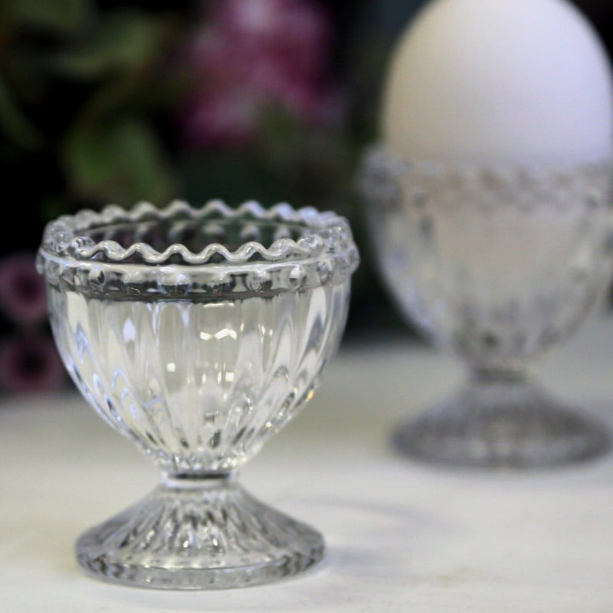 GLASS EGG CUP WITH PEARL EDGE