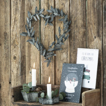 ZINC MISTLETOE HEART WREATH