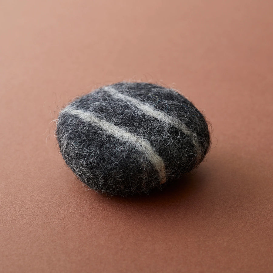NATURAL WOOL FELTED SOAP PEBBLE