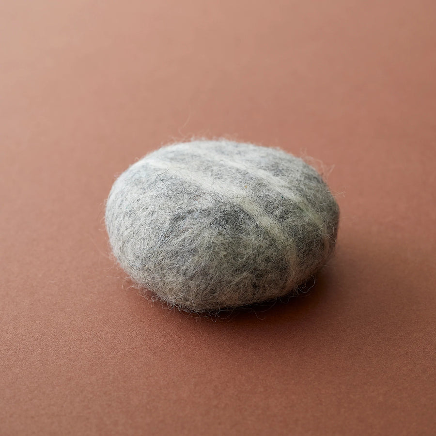 NATURAL WOOL FELTED SOAP PEBBLE