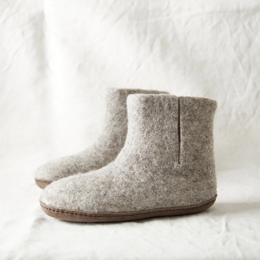 Grey online wool boots