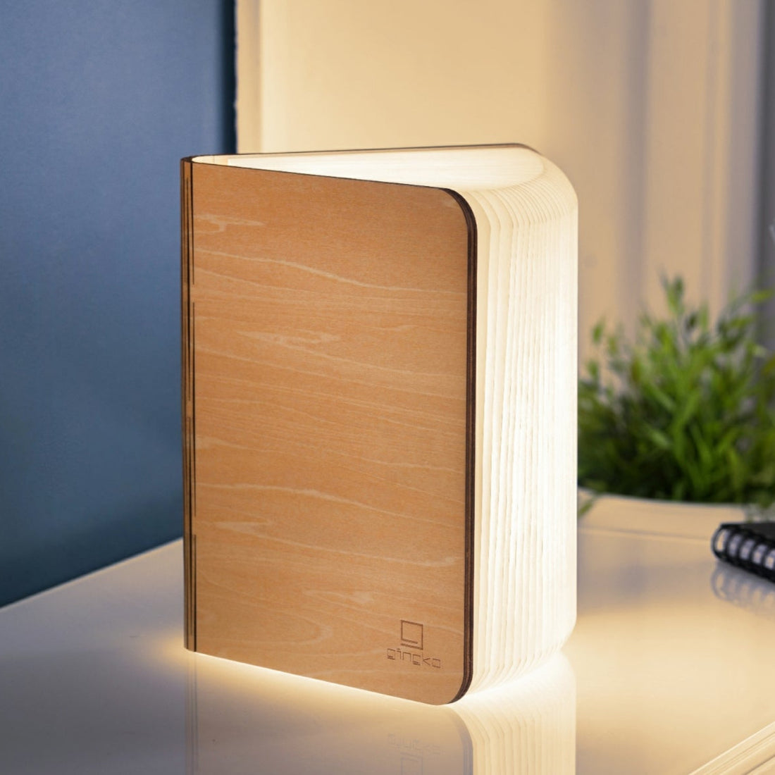 LARGE SMART BOOK LIGHT |  MAPLE