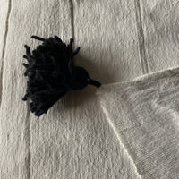 MOROCCAN COTTON BLANKET WITH TASSELS | WHITE & BLACK | DOUBLE