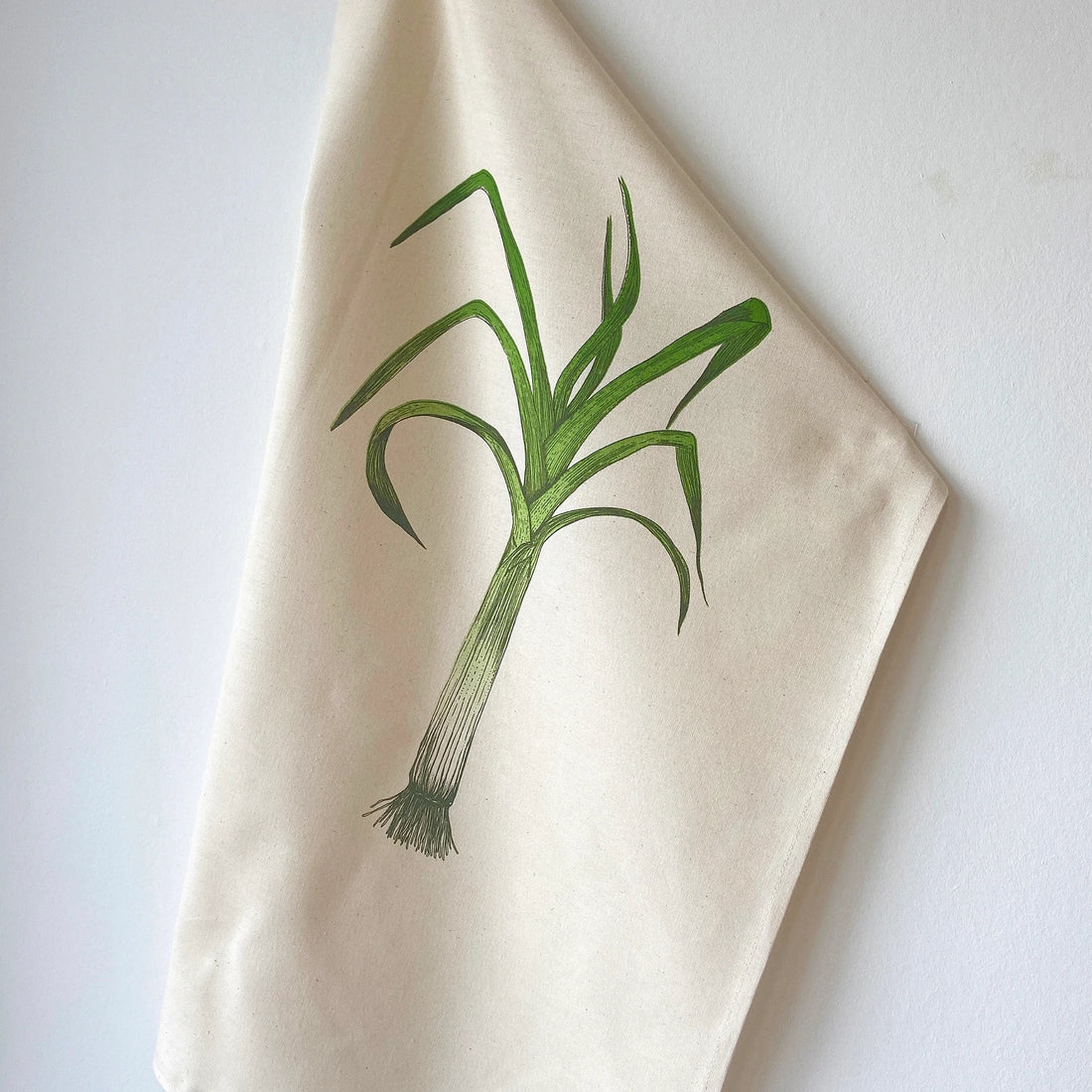 HAND SCREENPRINTED TEATOWEL | LEEK