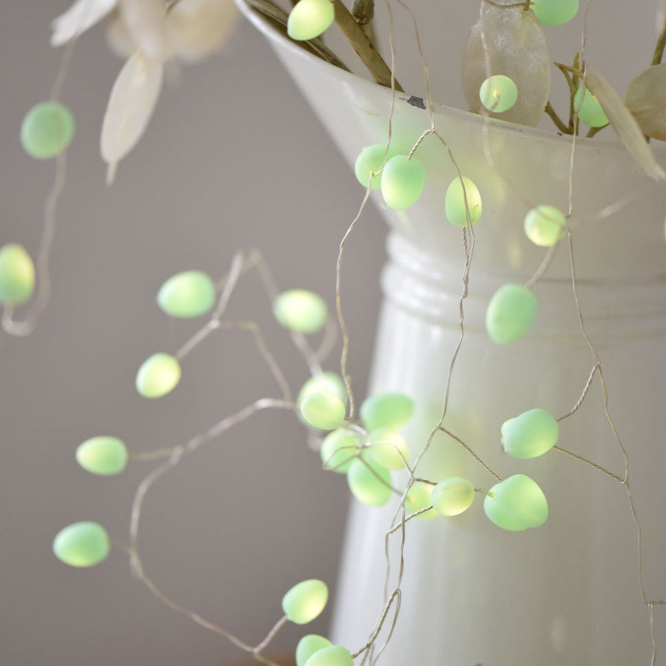 BATTERY TEARDROP LIGHT CHAIN 2M