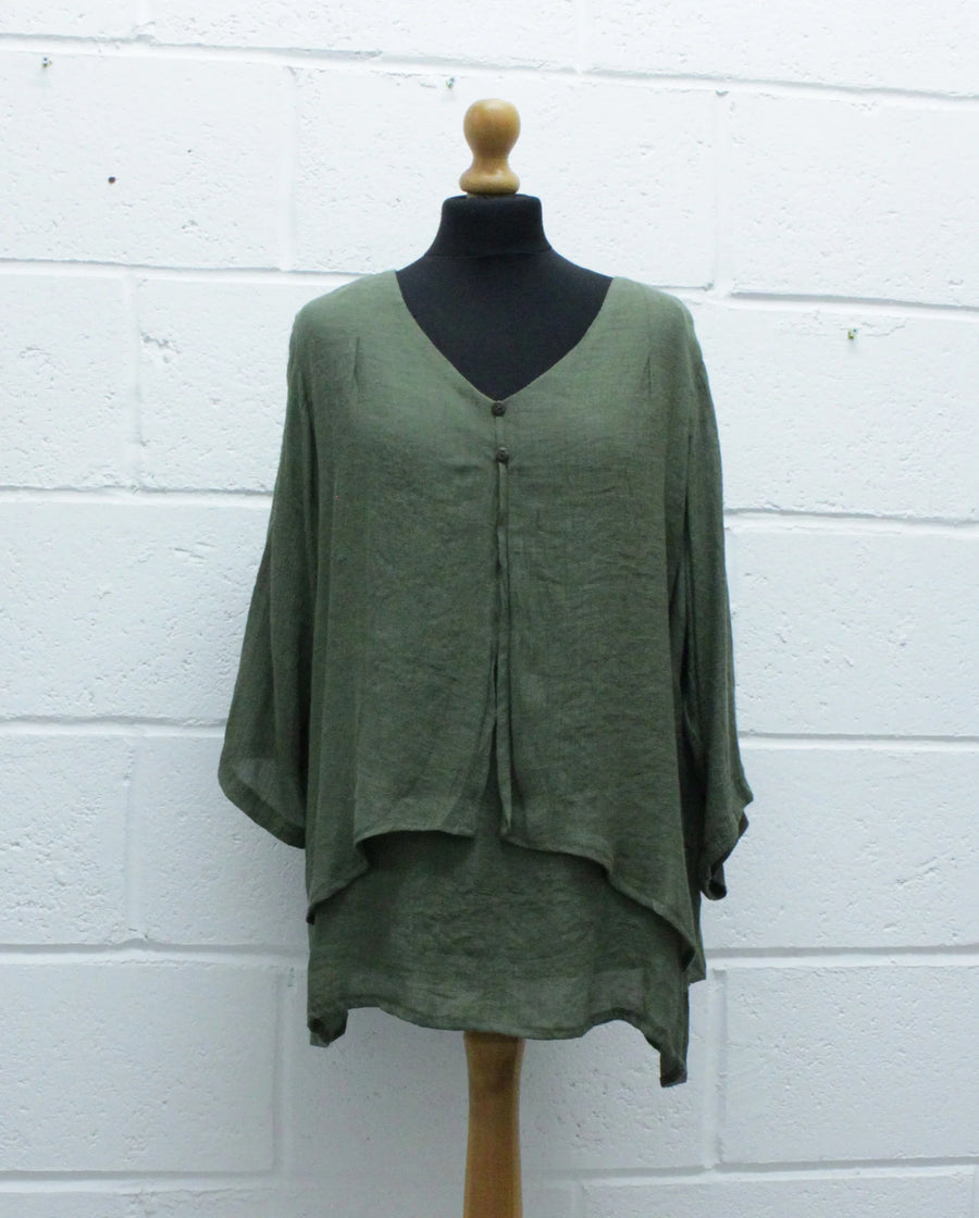 BAMBOO TWO BUTTON SPLIT FRONT LYNN TOP