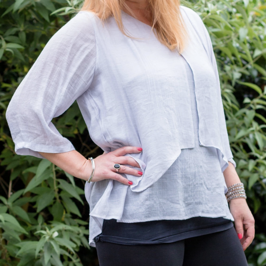 BAMBOO TWO BUTTON SPLIT FRONT LYNN TOP