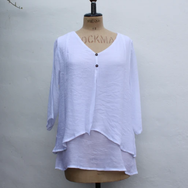 BAMBOO TWO BUTTON SPLIT FRONT LYNN TOP