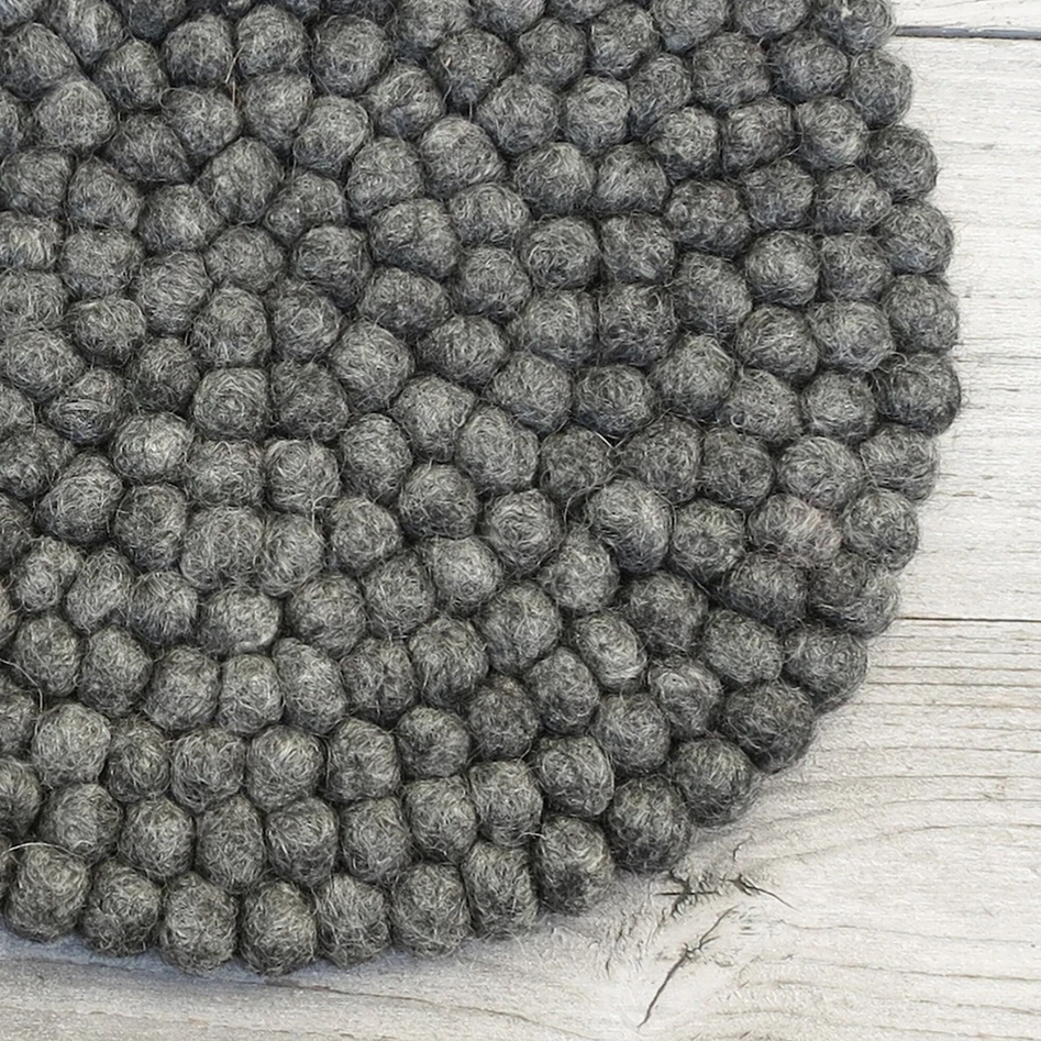 HANDMADE ECO FELT BALL TABLE MAT TRIVET | DARK GREY