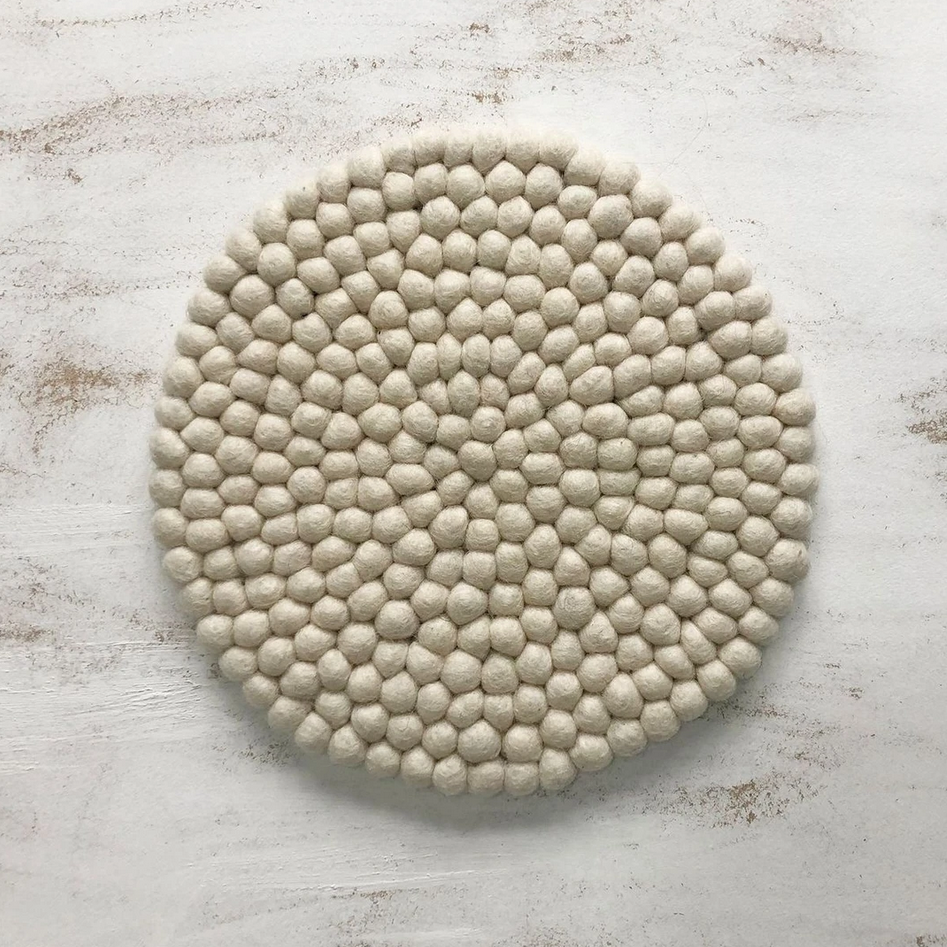 HANDMADE ECO FELT BALL TABLE MAT TRIVET | CREAM