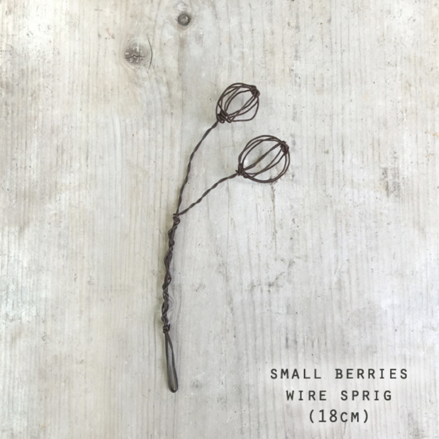 RUSTY WIRE BERRY SPRIG