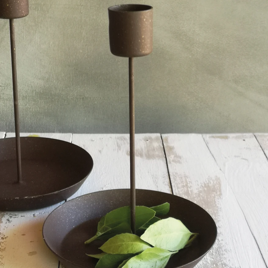 SIMPLE WIRE CANDLESTICK
