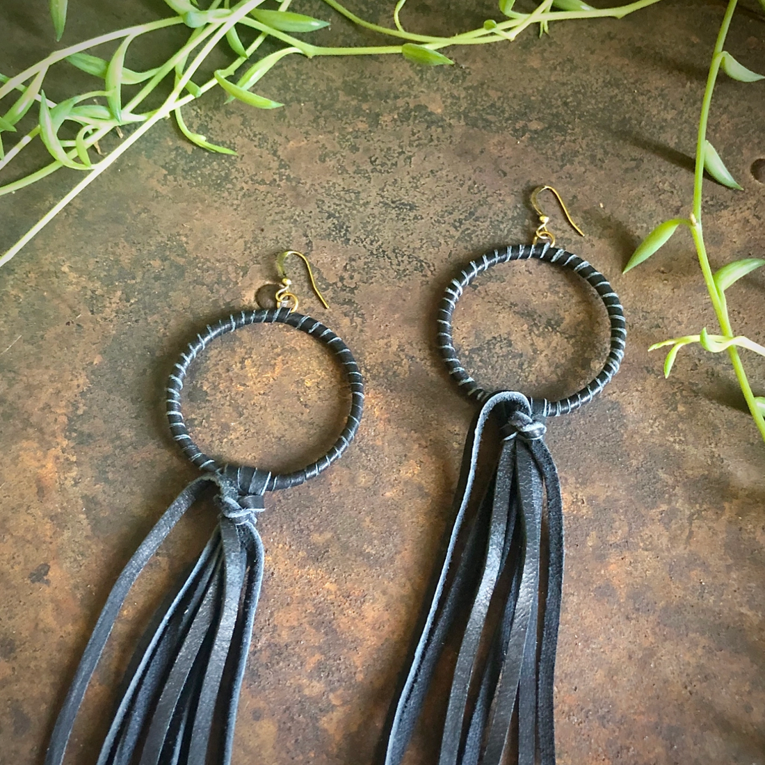 BLACK LEATHER HOOP TASSEL EARRINGS – Stuff Co1