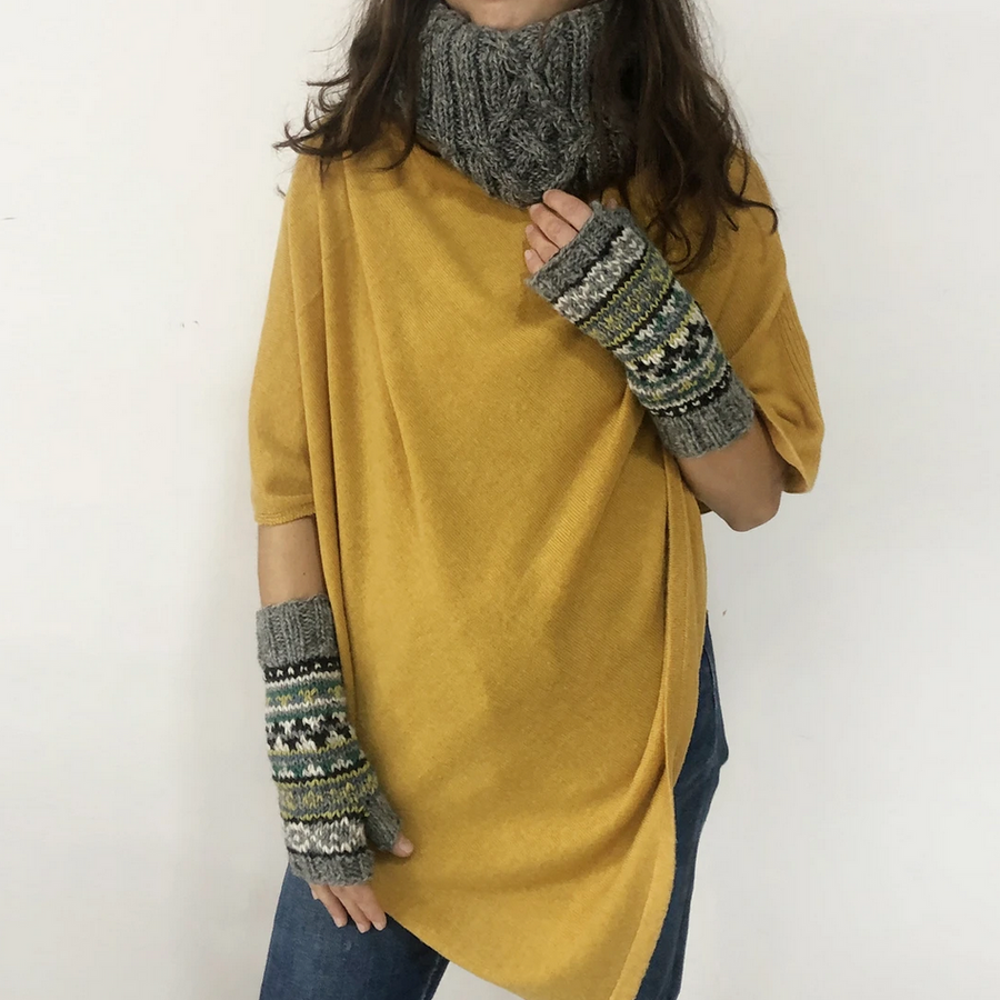 RISI LUXURY SOFT FINE KNIT MERINO COWL PONCHO