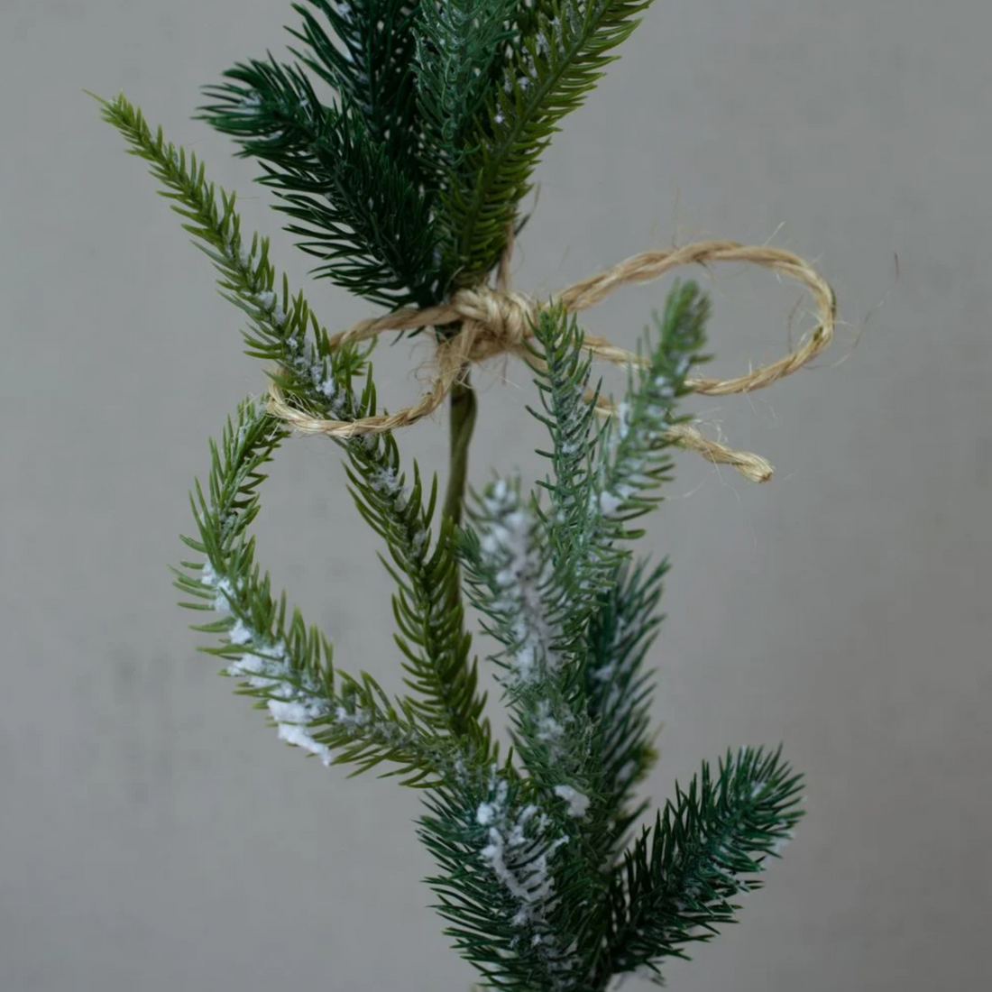 FROSTED FIR GARLAND