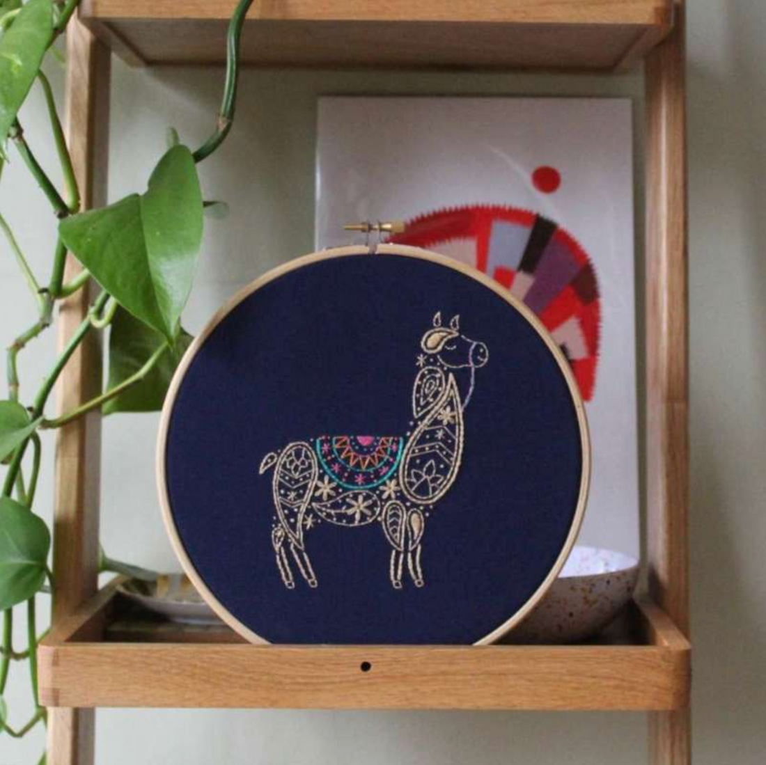 HOOP EMBROIDERY KIT | LLAMA