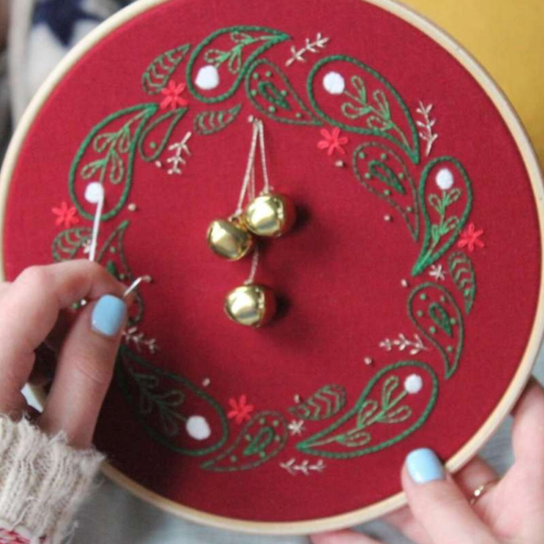 HOOP EMBROIDERY KIT | CHRISTMAS WREATH