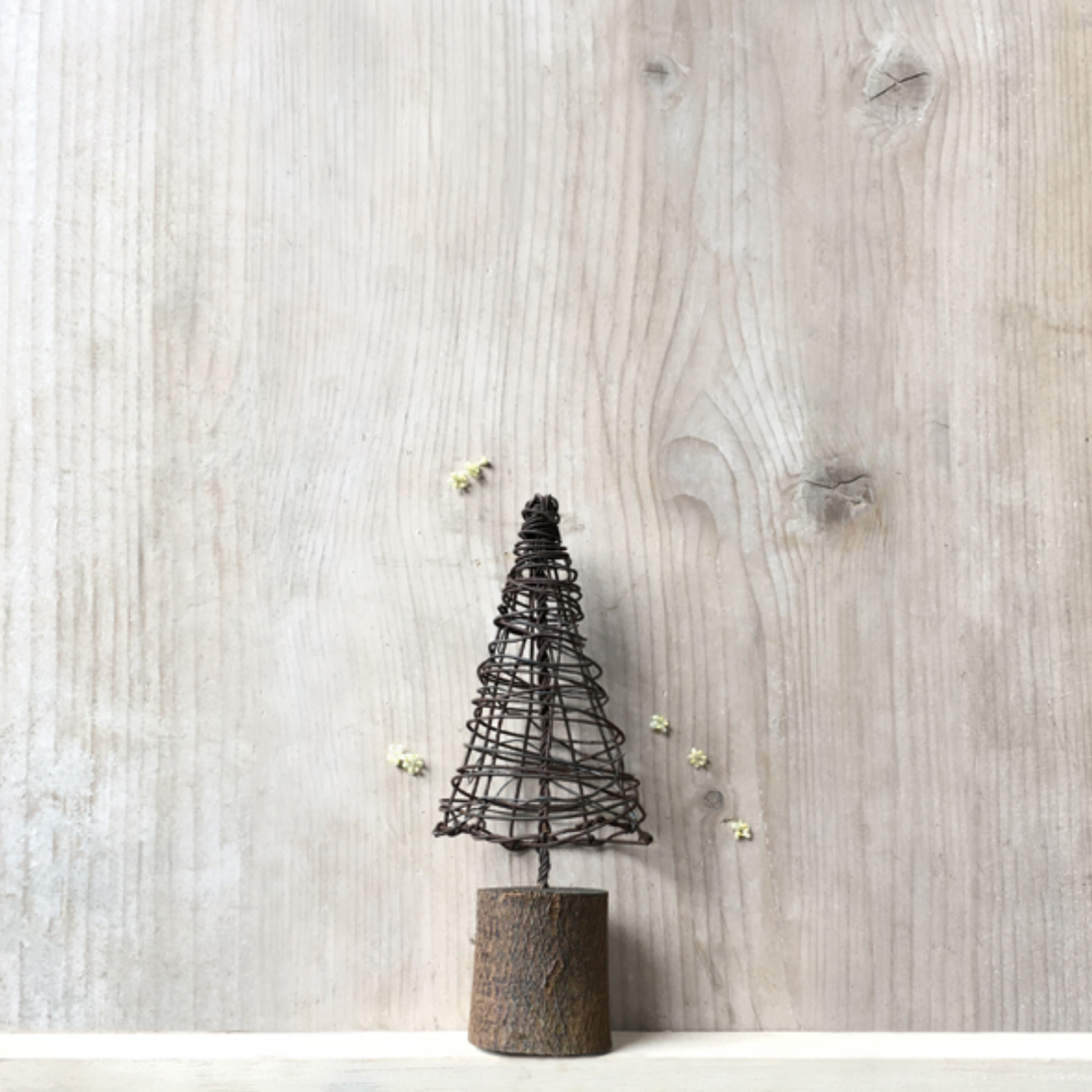 RUSTY WIRE CONE CHRISTMAS TREE | SMALL