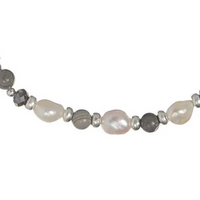 A LINE OF PEARLS & FACETTED BEADS NECKLACE | GREY, SILVER & PEARL