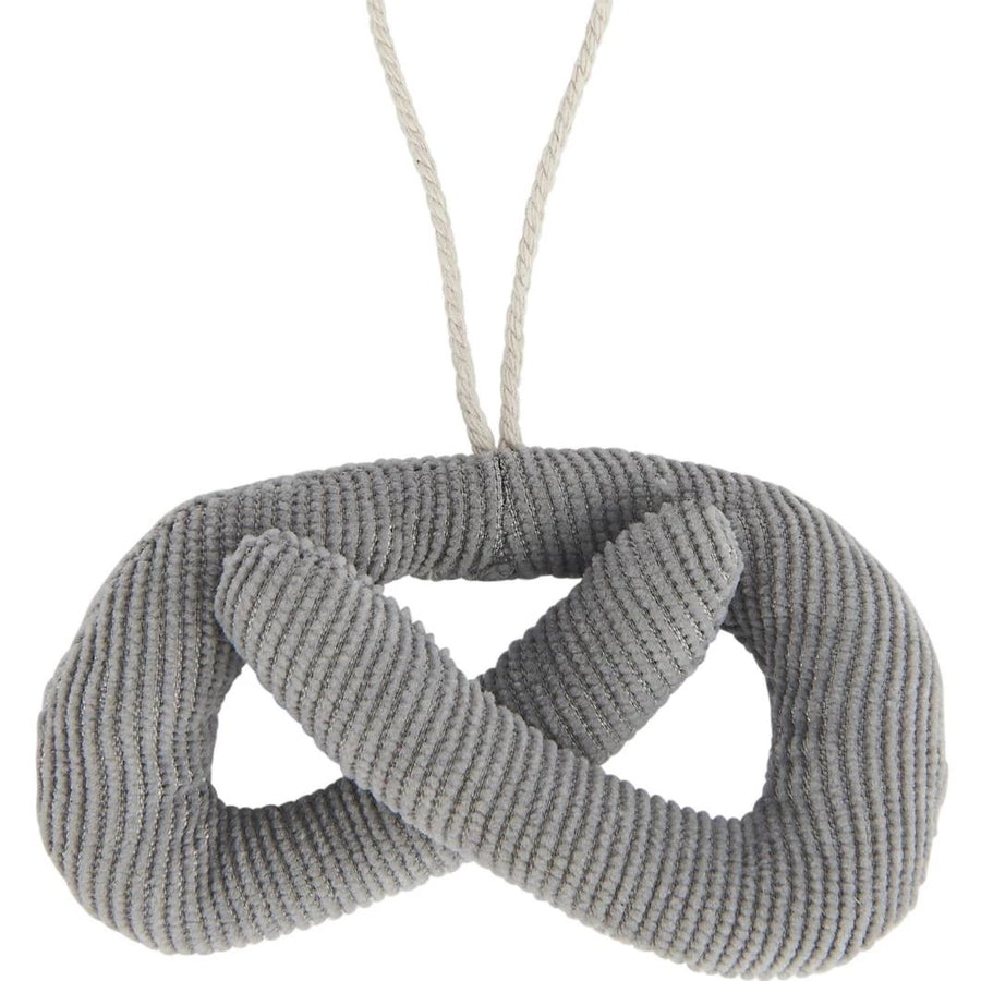 NOSTALGIC FABRIC PRETZEL