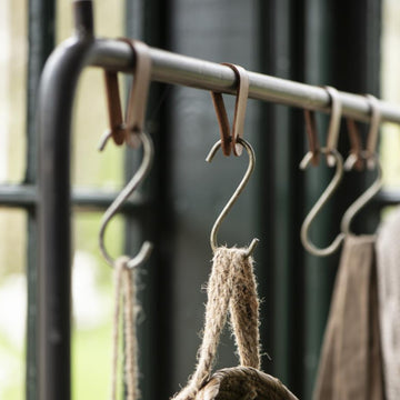 INDUSTRIAL METAL S HOOK