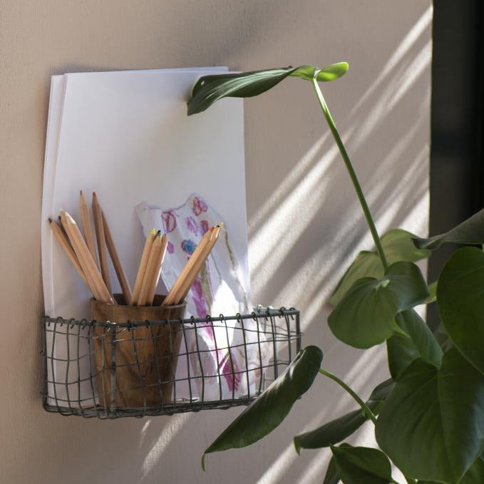 SMALL RECTANGLULAR WIRE STORAGE BASKET