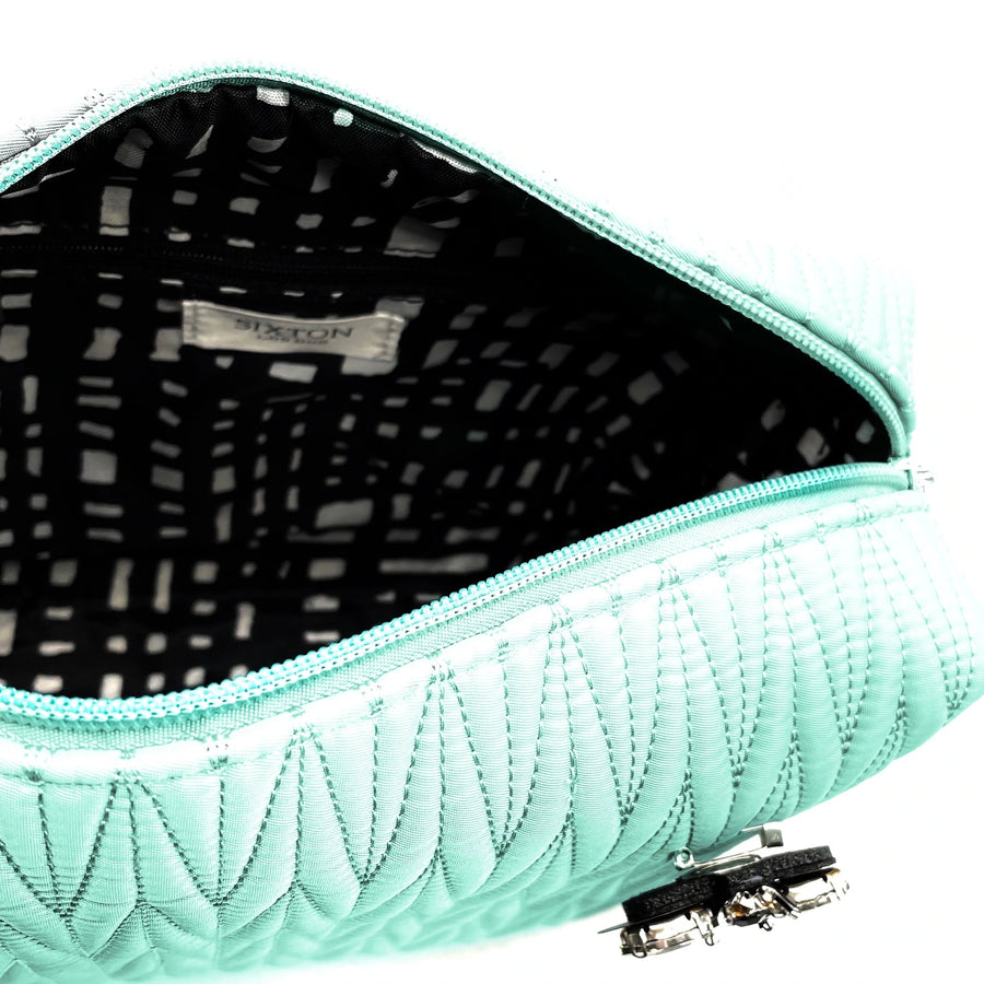 LARGE QUILTED RECYCLED NYLON WASH BAG WITH BUMBLEBEE PIN | MINT