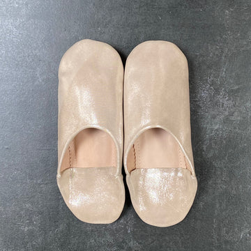 MOROCCAN BABOUCHE LEATHER SLIPPERS | METALLIC PEARL