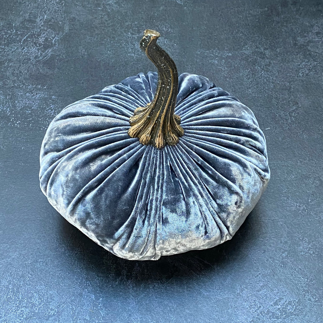 SMALL VELVET DECORATIVE PUMPKIN