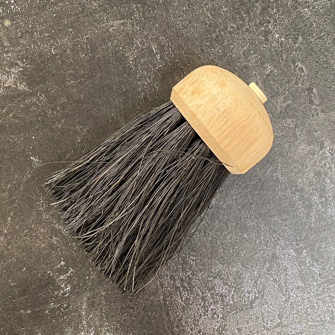 ROUND BRUSH