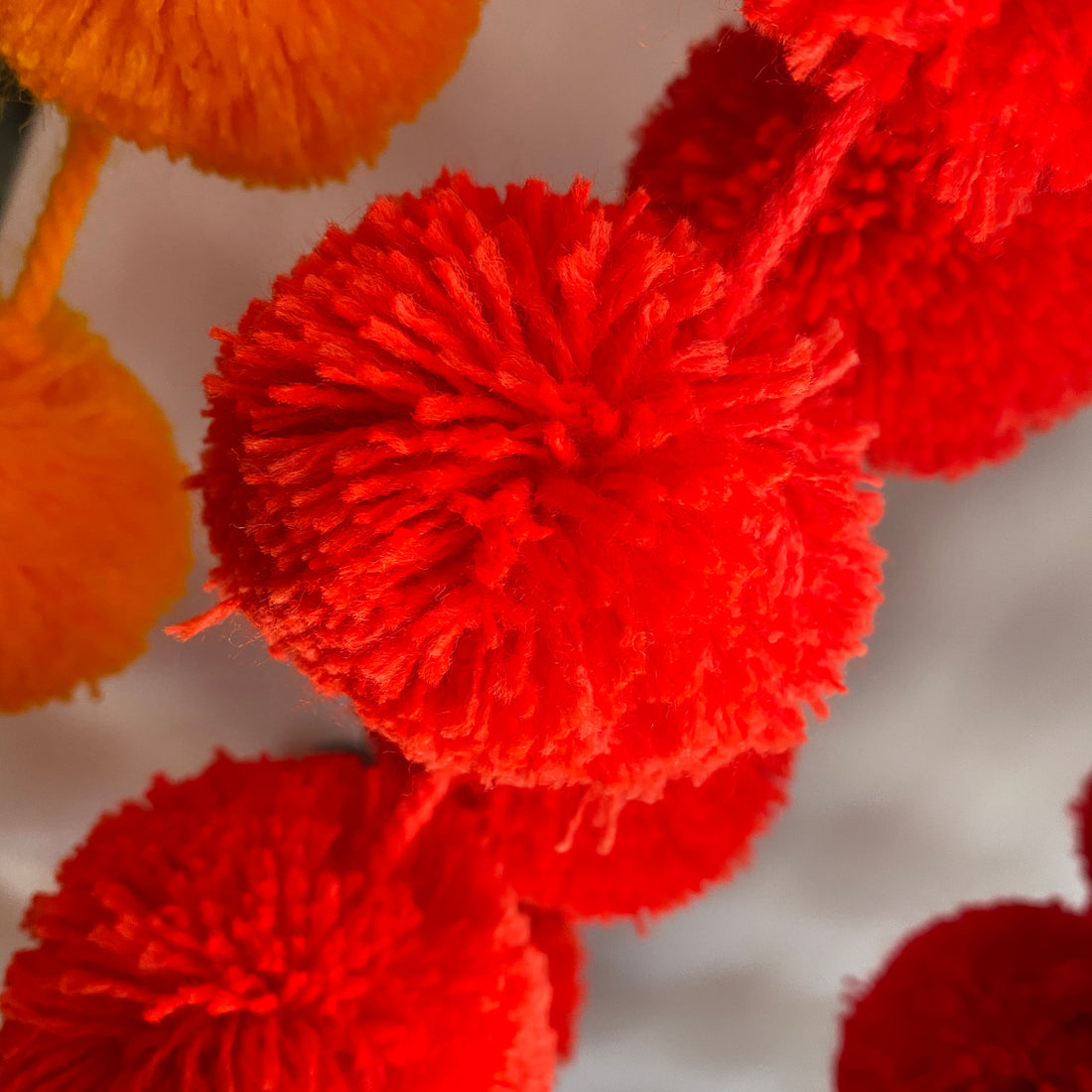 POM POM GARLAND